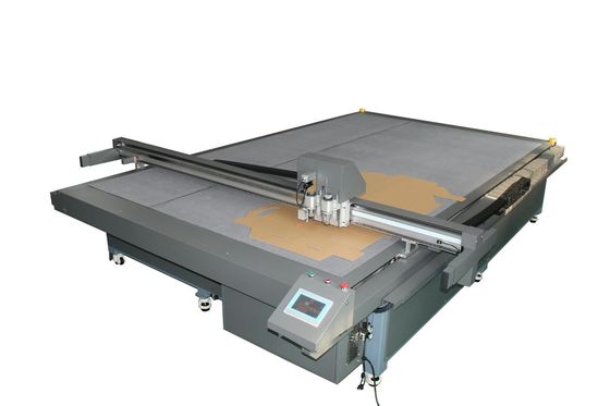 큰 상자는 카톤 박스, 골판지 박스, 진동식 칼과 판지로 만드는 박스에를 위한 절단기를 샘플링하고 주름을 잡는 것 선회합니다